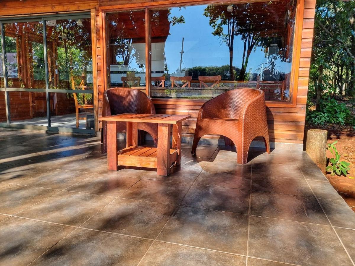 La Casa Del Lago Urugua-I Villa Puerto Iguazu Exterior photo